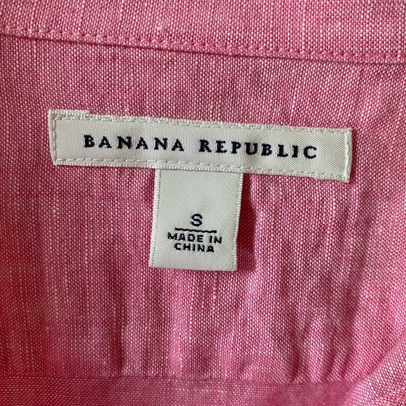 Banana Republic pink linen summer button-down - Picture 3 of 6